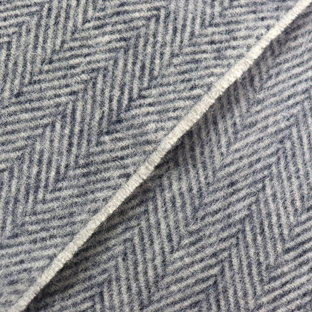 BURBERRY LONDON Scarf Main: 100% wool Gray navy unisex(Unisex) Used Authentic