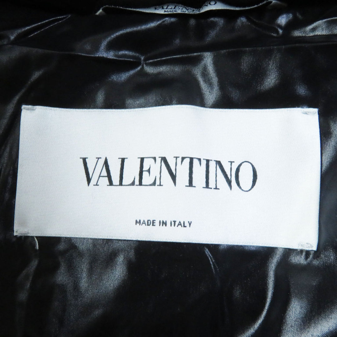 VALENTINO Down jacket UB3CN01P5LE Outer: 100% nylon, Lining: 100% nylon, Filling: 100% polyester, Filling: 80% down, Filling: 20% feather black Women 36 Used Authentic