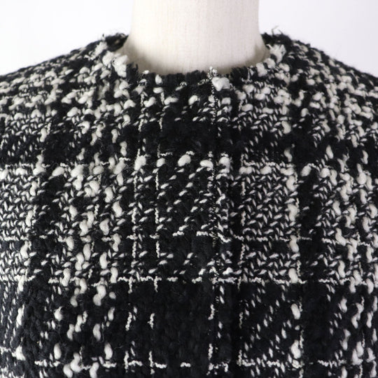 DOLCE&GABBANA ensemble Main: 78% wool, Main: 18% nylon, Main: 3% mohair, Main: 3% alpaca, Lining: 96% silk, : 3% alpaca Lining: 100% polyester black Women (Top) 36, (Bottom) 38 Used Authentic