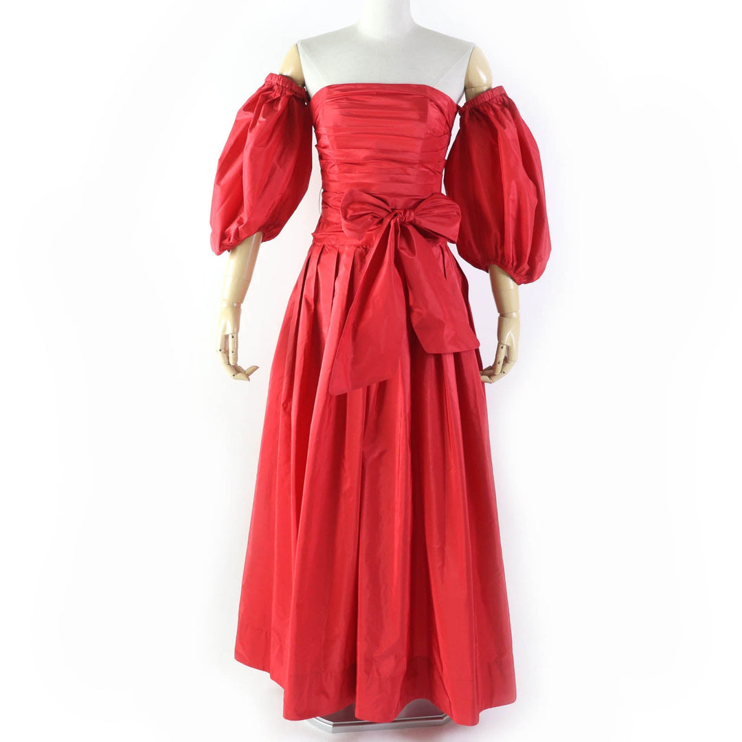 VALENTINO one piece Main: 100% silk, Part: 100% silk, Lining: 100% silk Red Women 38 Used Authentic