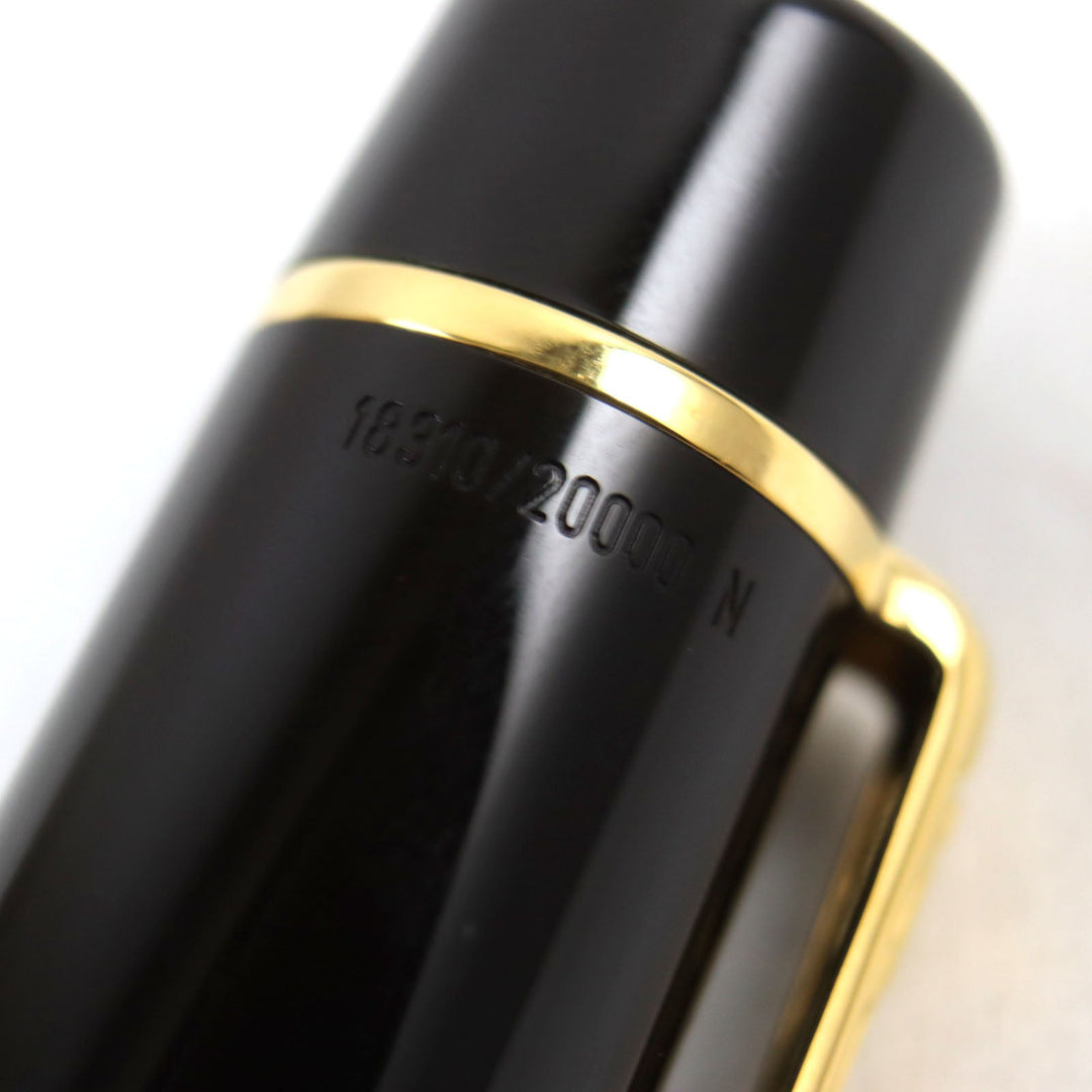 MONTBLANC fountain pen Nib: K18, Main: Gold Plated Resin Dark brown Meisterstck Writers Series 1996 Alexandre Dumas mens Used Authentic