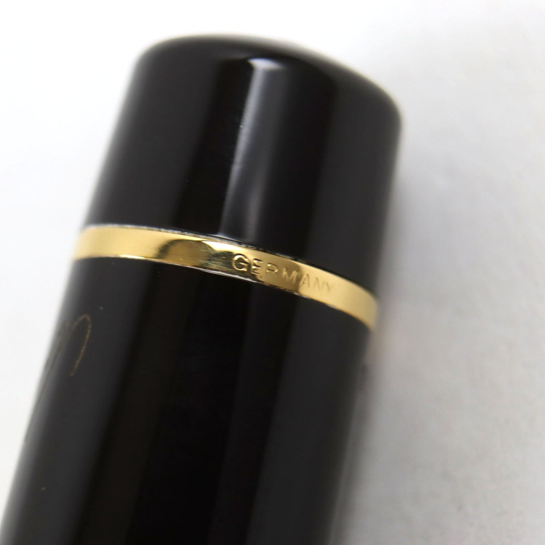 MONTBLANC fountain pen Nib: K18, Main: Gold Plated Resin Dark brown Meisterstck Writers Series 1996 Alexandre Dumas mens Used Authentic
