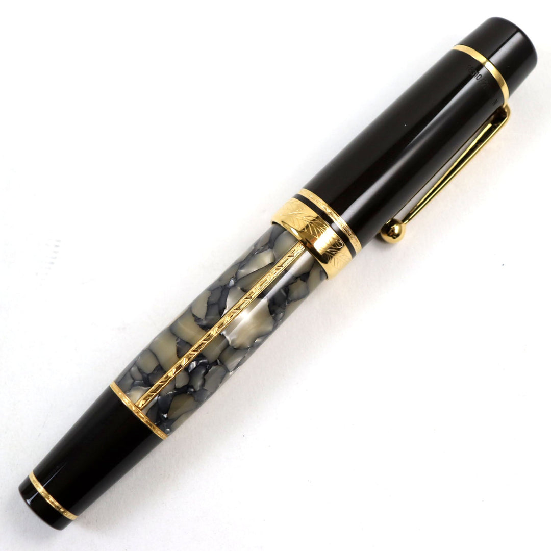 MONTBLANC fountain pen Nib: K18, Main: Gold Plated Resin Dark brown Meisterstck Writers Series 1996 Alexandre Dumas mens Used Authentic