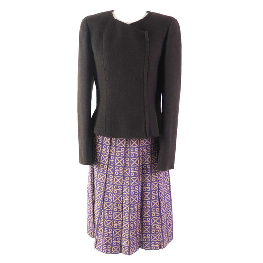 CHANEL setup 00A P16647W02675 Outer material: Jacket: 100% cashmere Skirt: 100% silk Petticoat: 100% nylon Lining: 100% silk Dark Brown Purple Beige Top and bottom set Women 38 Used Authentic