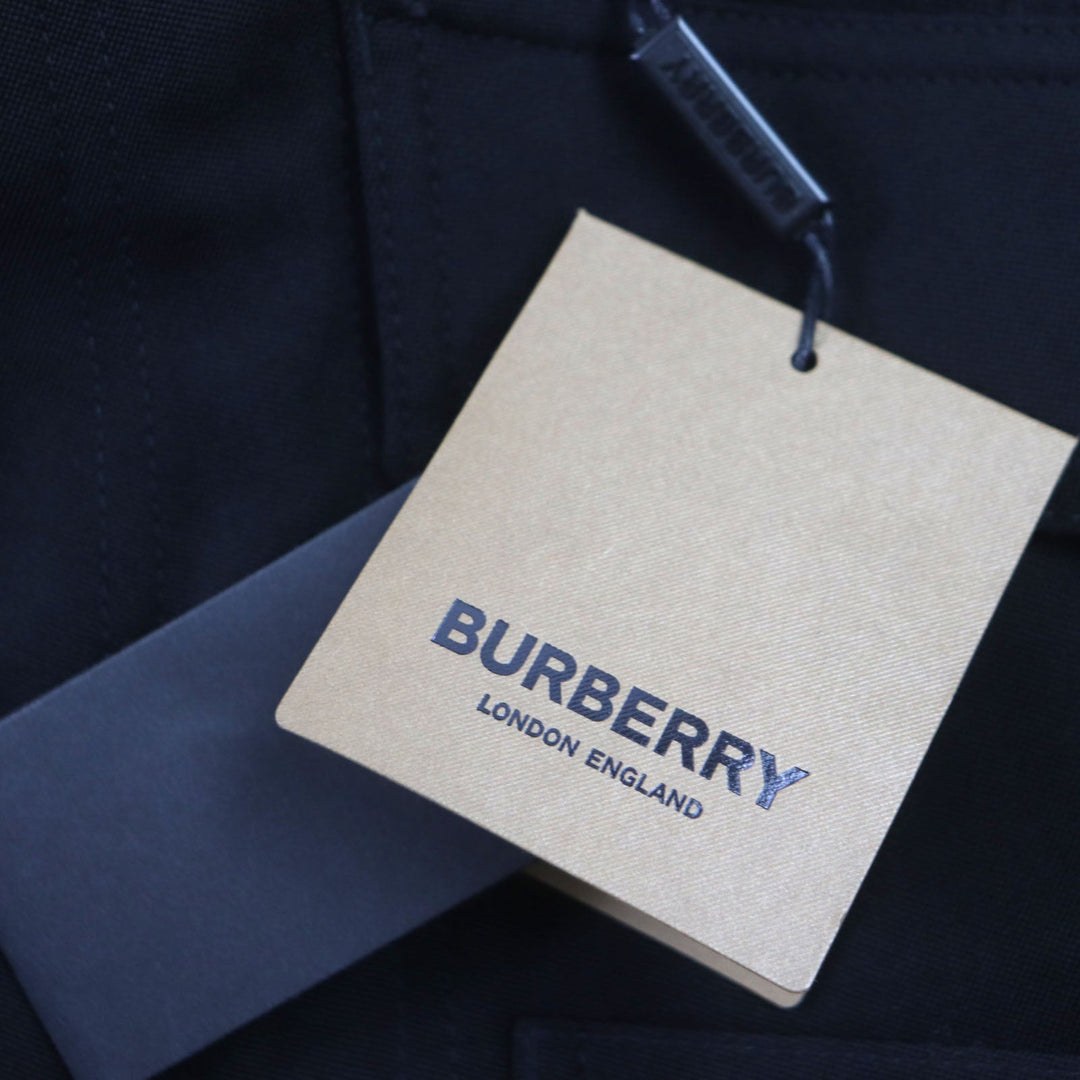 BURBERRY Shorts 8051915 Outer: 100% wool, Lining: 100% cupra, Pocket lining: 100% cotton black Panelled shorts mens 52 Used Authentic