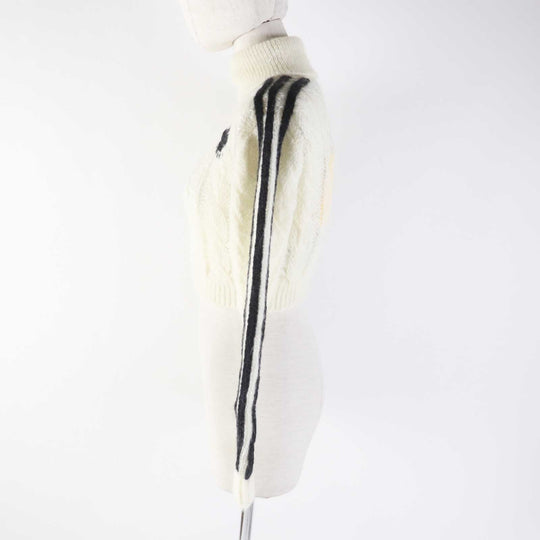 GUCCI knit 713023 Outer: 67% mohair, Outer: 28% nylon, Outer: 5% wool, Part: 63% mohair, Part: 29% nylon, : 7% wool, 1% polyurethane Embroidery: 67% mohair, 28% nylon, 5% wool Inner: 75% acetate, 25% silk white Women XS Used Authentic
