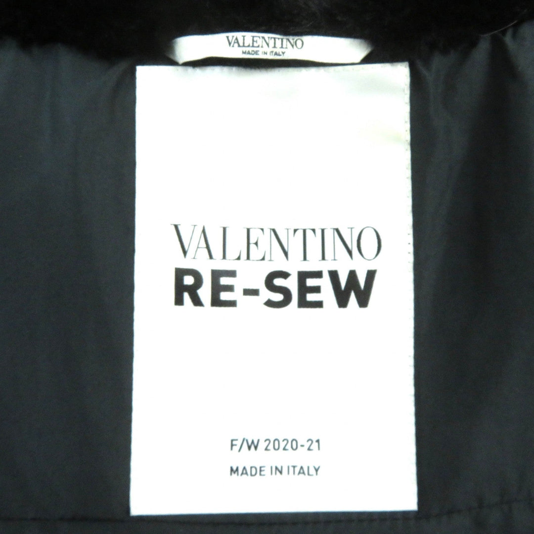 VALENTINO Down jacket UV0CNB206TC Outer: 100% polyester, Outer: 100% polyamide (nylon), Outer: 100% wool, Outer: 100% polyamide (nylon), Lining: 100% polyester Black Dark Navy White RE-SEW mens M Used Authentic