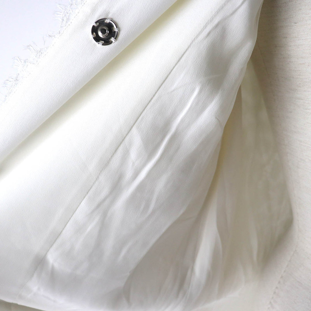 DOLCE&GABBANA coat F0Q09ZHLMQQF Outer: 41% cotton, Outer: 39% viscose (rayon), Outer: 20% polyamide (nylon), Lining: 76% acetate, Lining: 24% silk white Women 36 Used Authentic