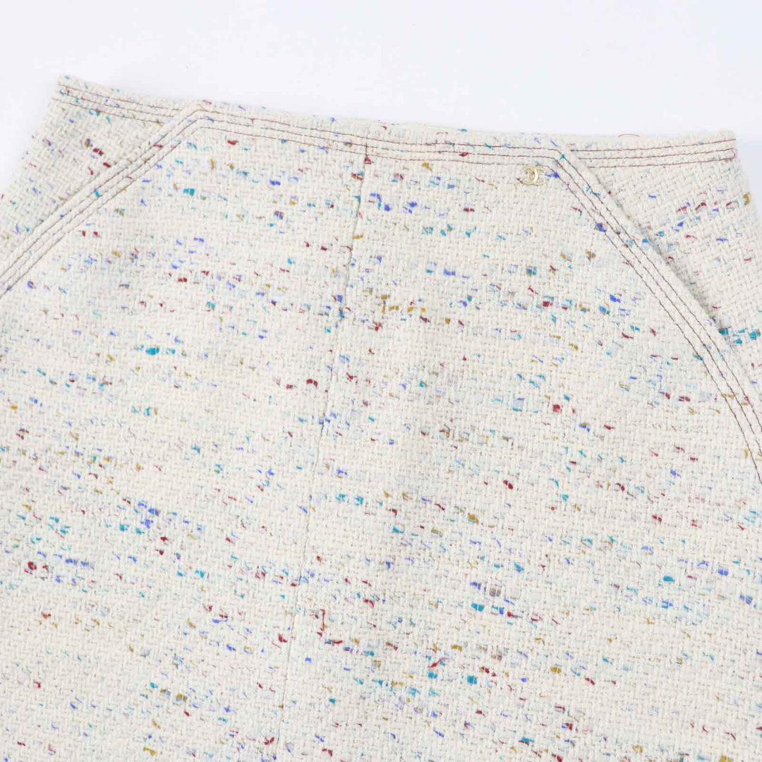 CHANEL skirt 03C P20369 Outer: 92% wool, Outer: 4% polyamide (nylon), Outer: 4% viscose, Lining: 100% silk Light Beige Multi Women 46 Used Authentic