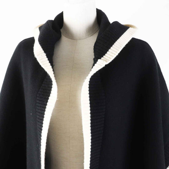 BURBERRY poncho 8031544 Outer material: 70% wool, Outer material: 28% cashmere, Outer material: 1% polyamide (nylon) Black White Women ONE SIZE Used Authentic