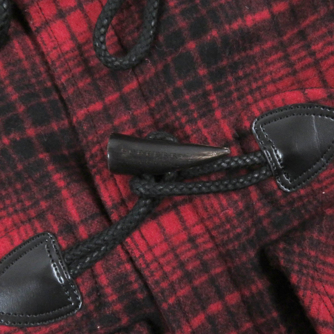 BURBERRY BLACK LABEL Duffel coat Outer material: 80% wool, Outer material: 13% nylon, Outer material: 5% polyester, Outer material: 2% acrylic, Lining: 100% polyester Red black mens M Used Authentic