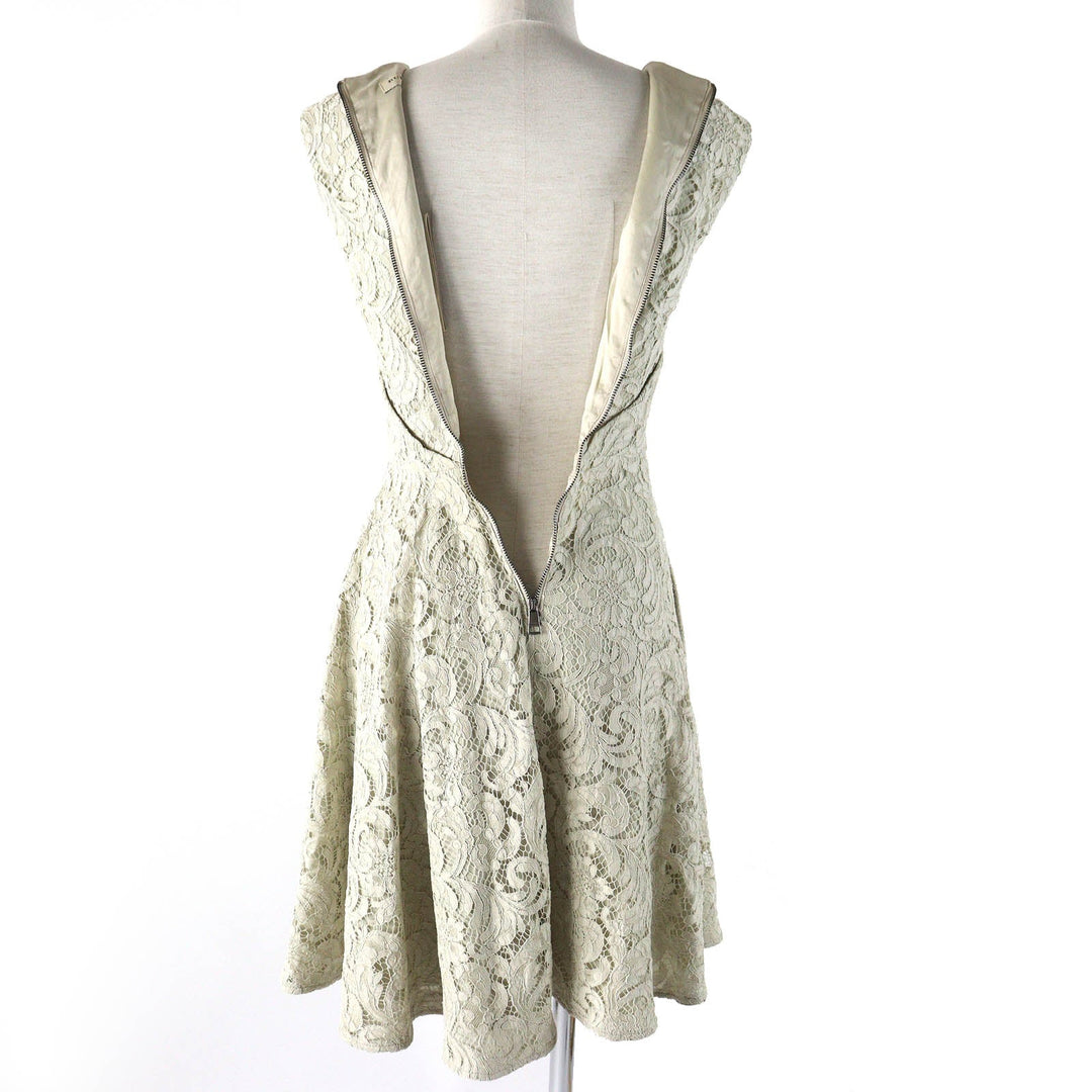 BURBERRY LONDON one piece 3929597 Outer: 71% cotton, Outer: 22% viscose, Outer: 7% polyamide, Lining: 100% polyester, Lining: 68% acetate light beige Women 36 Used Authentic