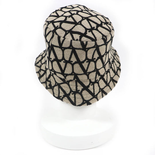 VALENTINO hat 3W2HGA65IEK Outer material: 40% cotton, Outer material: 33% rayon, Outer material: 27% polyester, Lining: 100% polyester Beige black Iconography Bucket Hat Women 56 Used Authentic