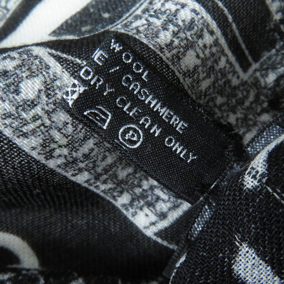 CHANEL scarf 21B Main: 70% wool, Main: 30% cashmere Black White Women Used Authentic