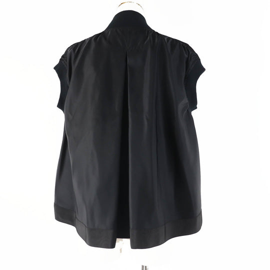 Sacai Best SCW-072 Outer: 100% nylon, Filling: 100% polyester, Lining: 100% cupra, Part: 50% cotton, Part: 50% polyester black Twill vest Women 1 Used Authentic