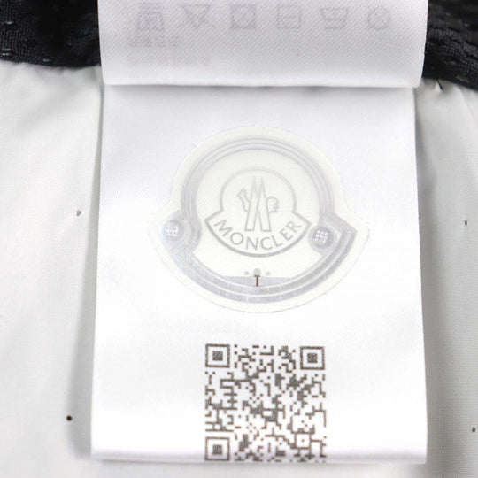 MONCLER Best I10911A00107 68352 Outer: 100% nylon, Lining: 100% polyester, Part: 100% nylon Ivory black PAKITO GIUBBOTTO mens 1 Used Authentic