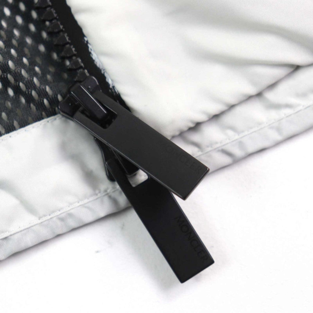 MONCLER Best I10911A00107 68352 Outer: 100% nylon, Lining: 100% polyester, Part: 100% nylon Ivory black PAKITO GIUBBOTTO mens 1 Used Authentic