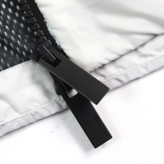 MONCLER Best I10911A00107 68352 Outer: 100% nylon, Lining: 100% polyester, Part: 100% nylon Ivory black PAKITO GIUBBOTTO mens 1 Used Authentic