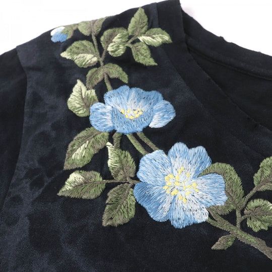 GUCCI Short sleeve T-shirt 457936 Main: 100% cotton, Part: 100% cotton, Part: 100% polyester black Floral Embroidery Tee mens S Used Authentic