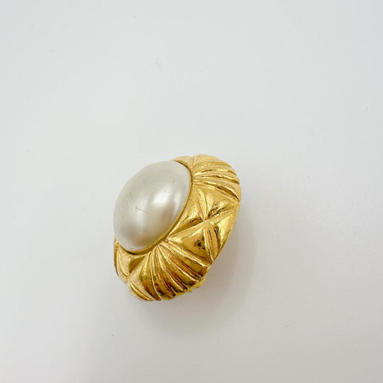 CHANEL Earring Gold Plated, Faux Pearl gold vintage Women Used Authentic