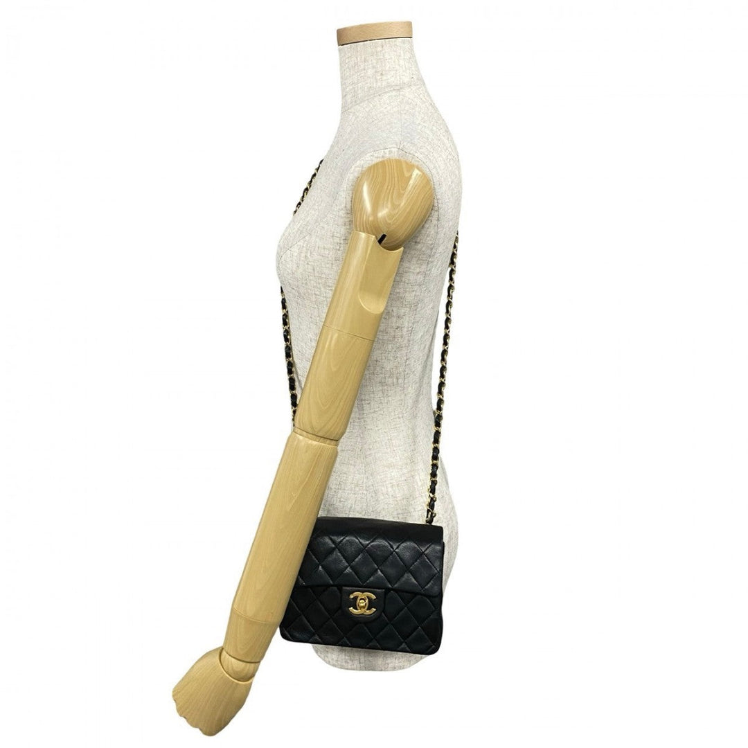 CHANEL Shoulder Bag lambskin black Matrasse