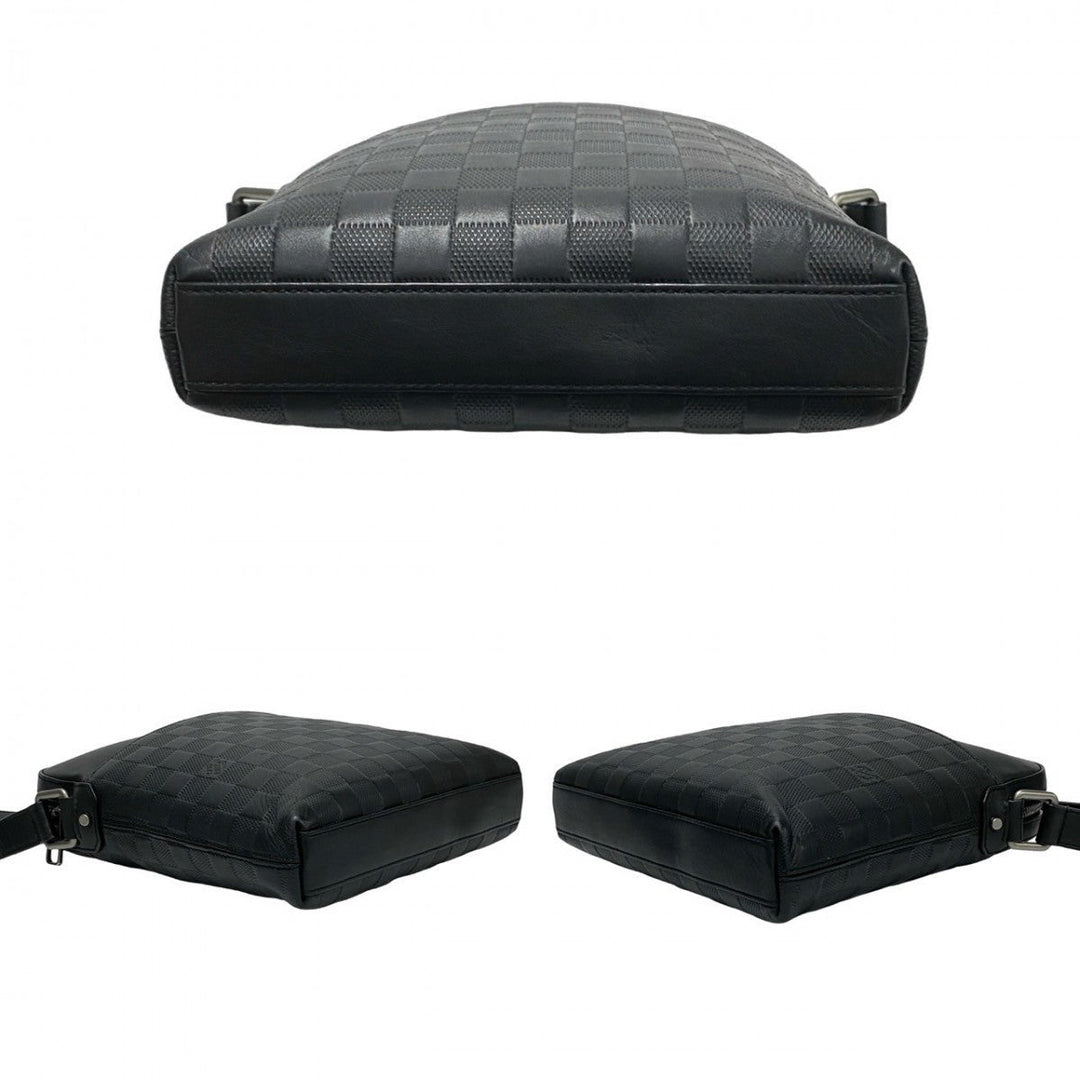 LOUIS VUITTON Shoulder Bag N23355 leather black Messenger bag Pochette District