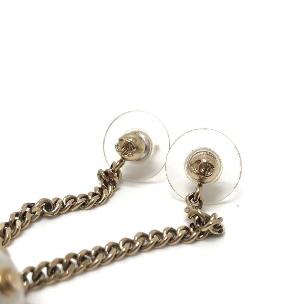 CHANEL Pierce metal gold 16B Fake pearl Women Used Authentic