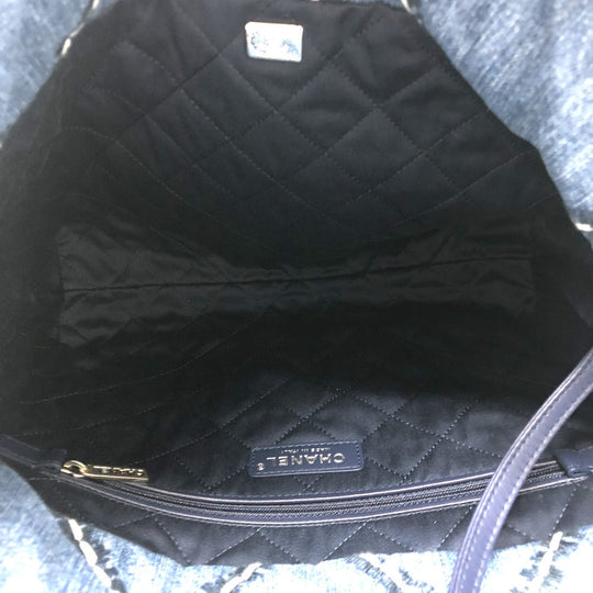 CHANEL Shoulder Bag AS3260 denim blue Chanel 22 Matelasse with medal charm Women Used Authentic