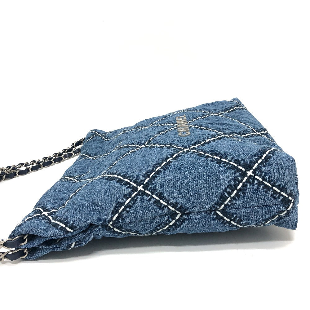 CHANEL Shoulder Bag AS3260 denim blue Chanel 22 Matelasse with medal charm Women Used Authentic