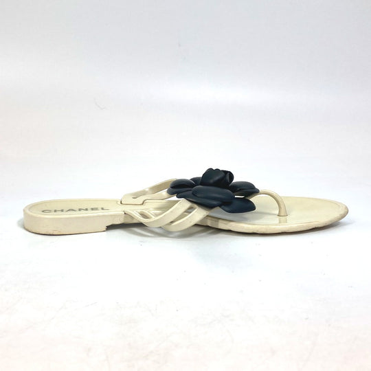 CHANEL Sandals rubber White x black Flat petanko Camellia COCO Mark CC Women 37 Used Authentic