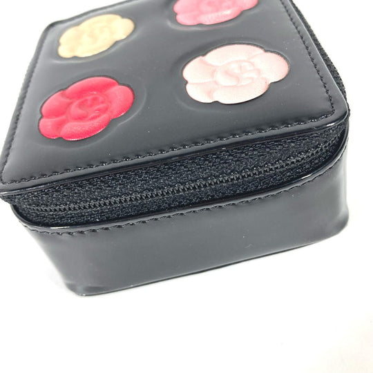 CHANEL Pouch enamel black Mirror mirror camellia palette