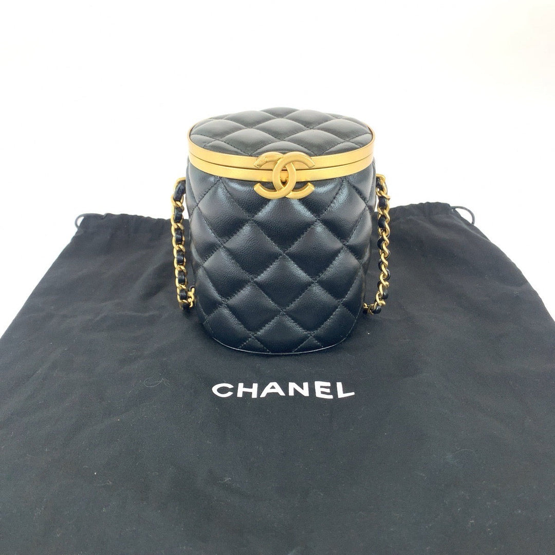 CHANEL Shoulder Bag AS2640 lambskin Black gold Shoulder Bag Vanity bag Matrasse COCO Mark with mirror Women Used Authentic
