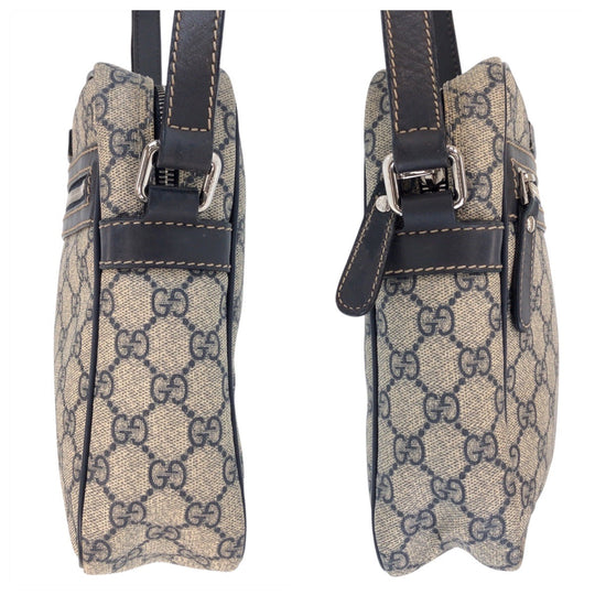 GUCCI Shoulder Bag 233268 GG Supreme canvas, leather Gray Navy SilverMetal Shoulder Bag pochette Women Used Authentic
