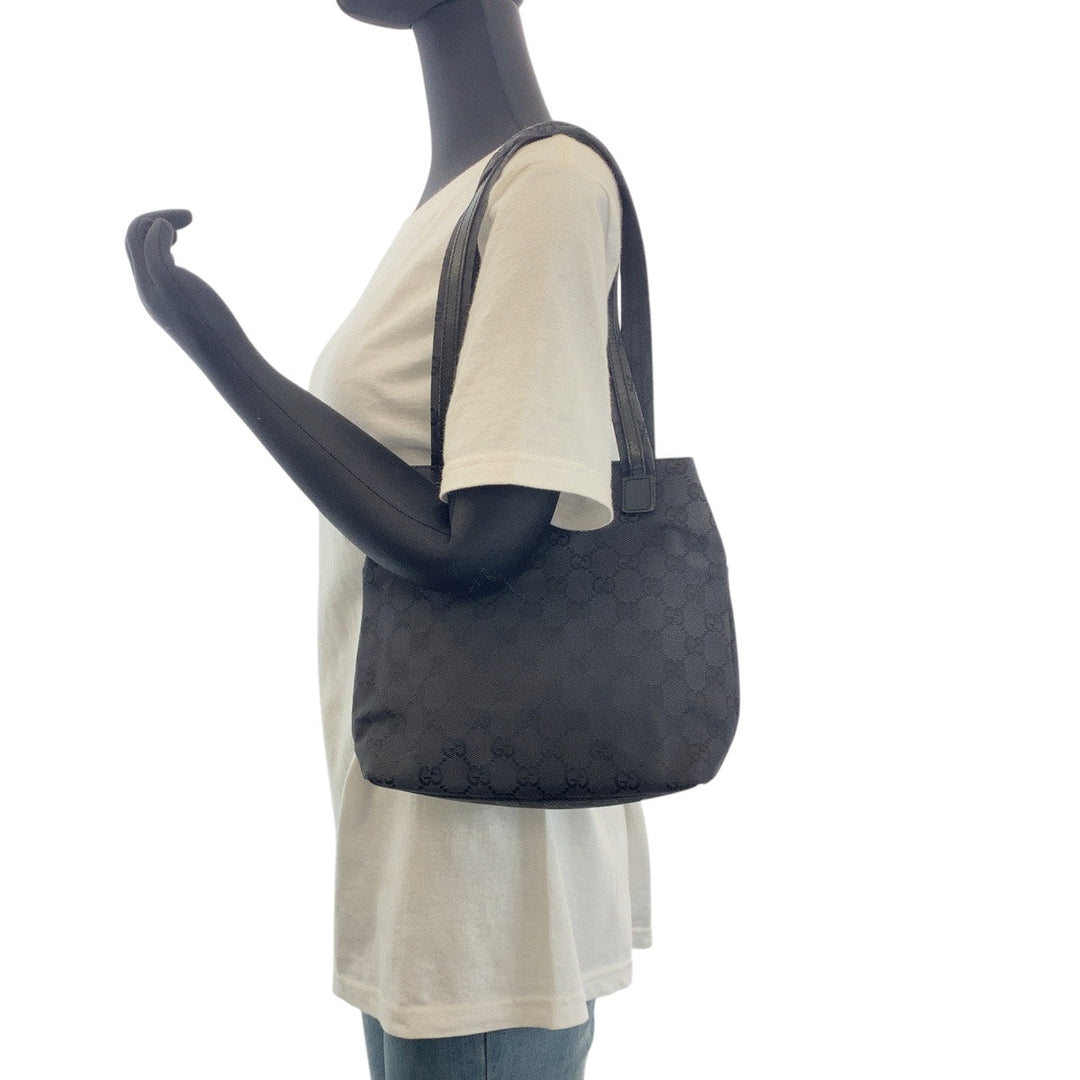 GUCCI Shoulder Bag 002 1075 GG canvas, leather Black SilverMetal Shoulder Bag Women Used Authentic