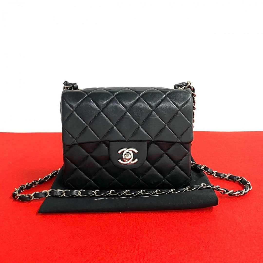 CHANEL Shoulder Bag lambskin black Matrasse