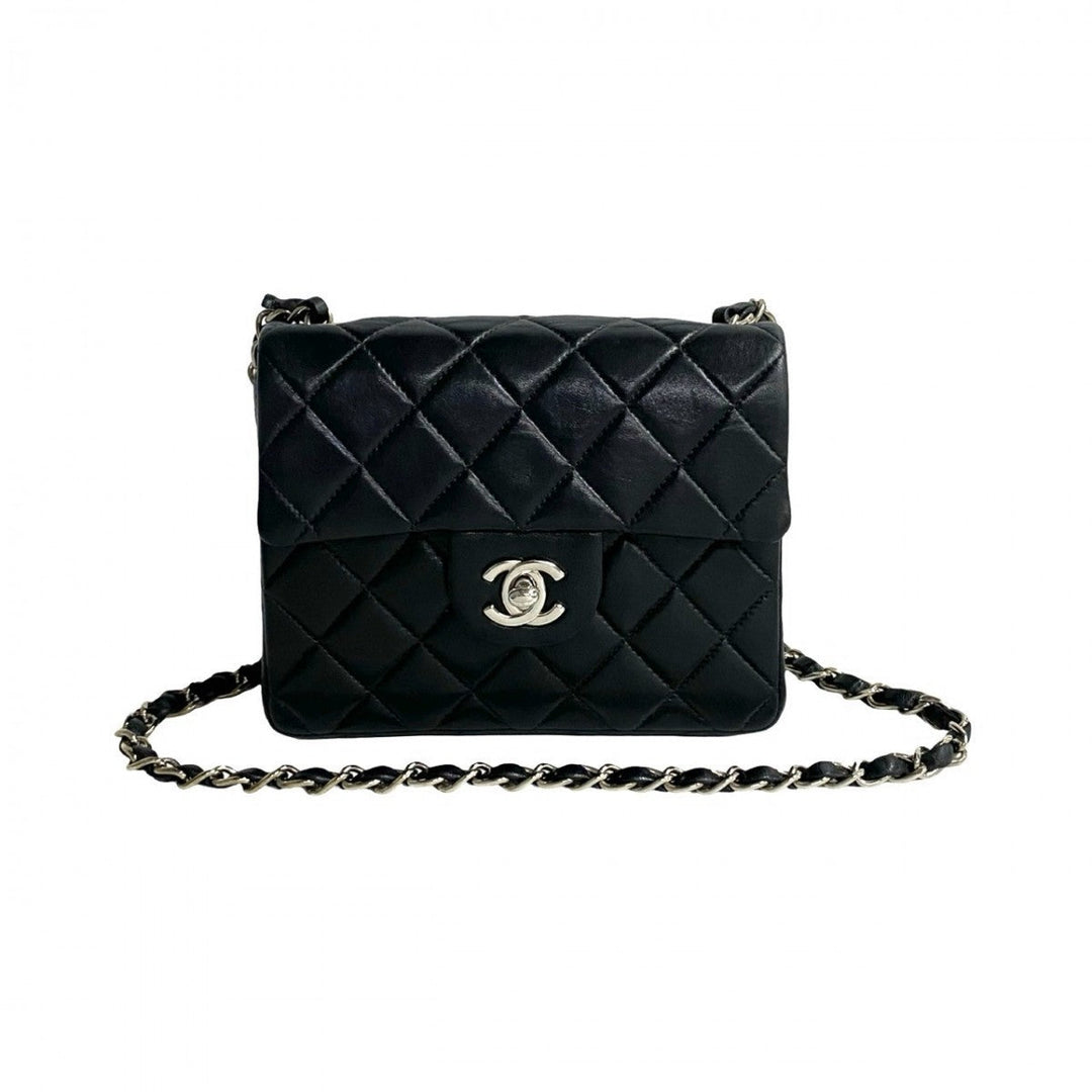 CHANEL Shoulder Bag lambskin black Matrasse