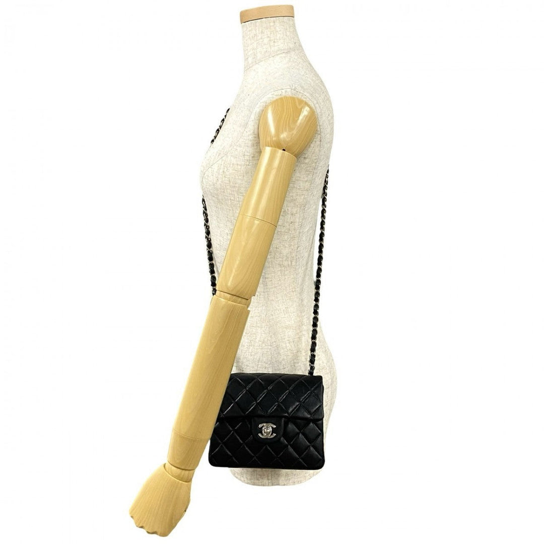 CHANEL Shoulder Bag lambskin black Matrasse