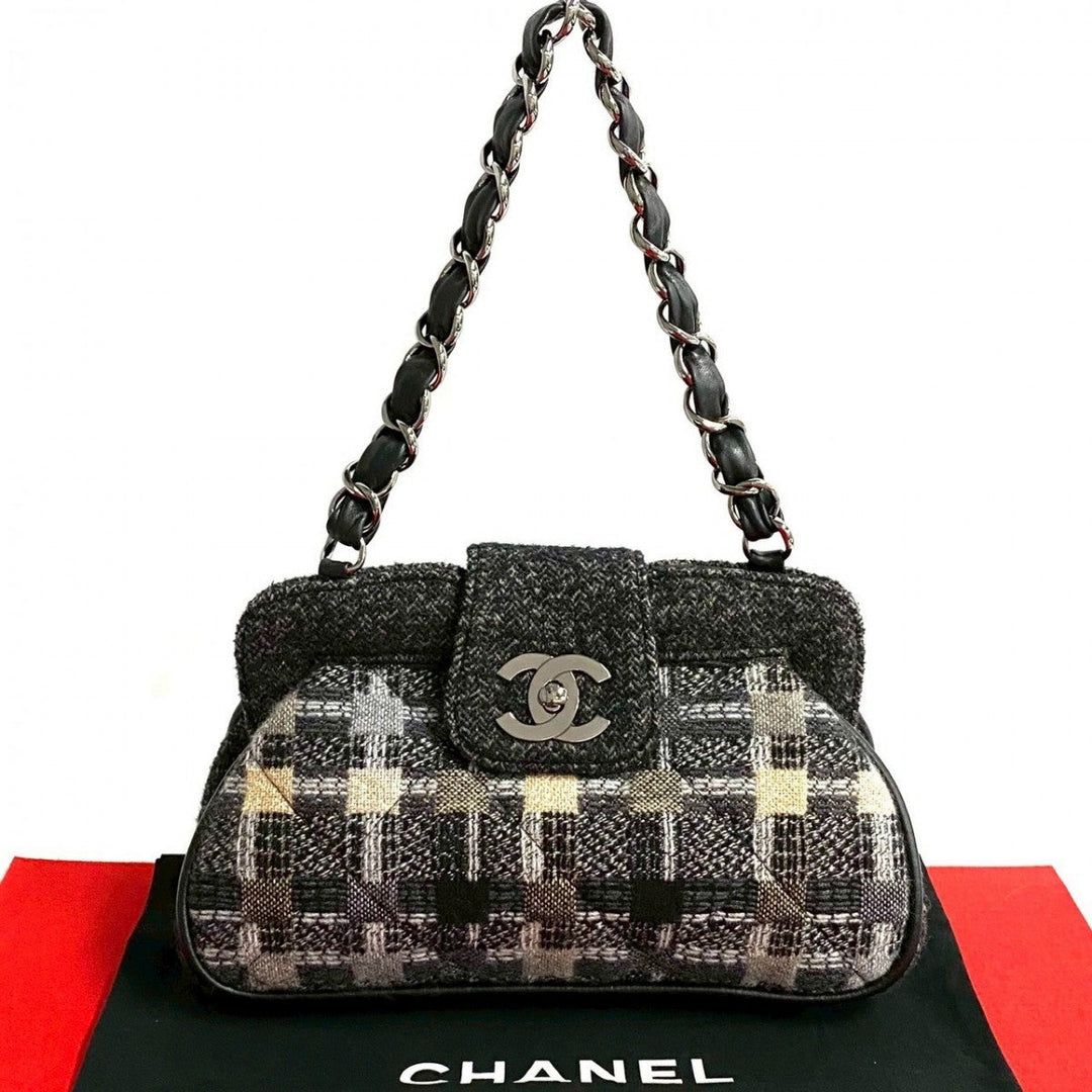 CHANEL Shoulder Bag tweed multicolor