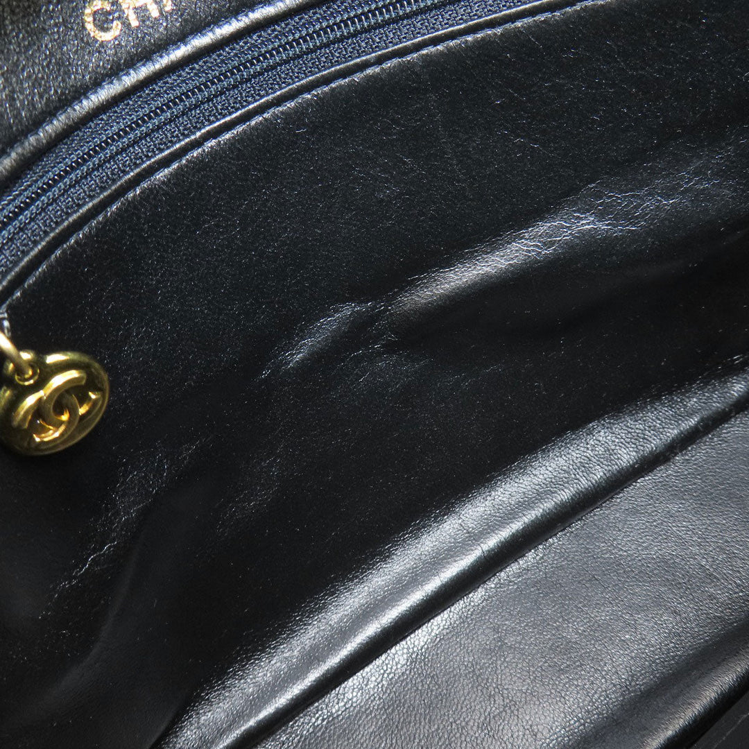 CHANEL Shoulder Bag lambskin black Matrasse