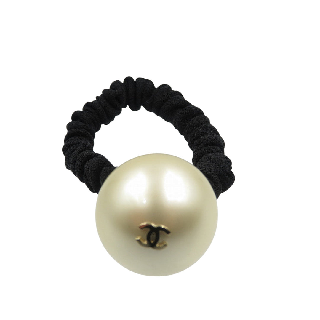 CHANEL Other accessories Fake pearl black F18v Women Used Authentic
