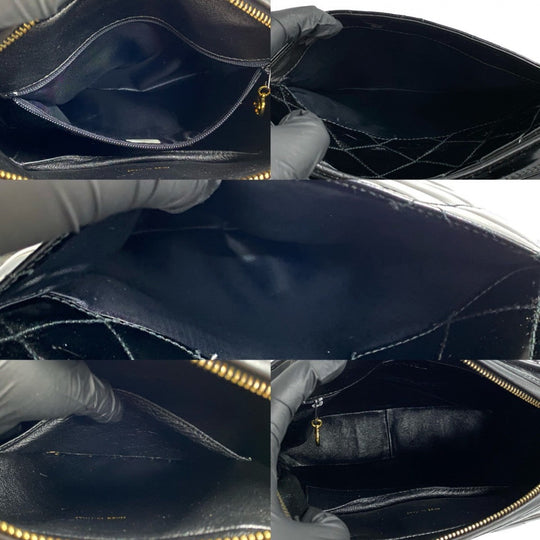 CHANEL Shoulder Bag Patent leather black Matrasse