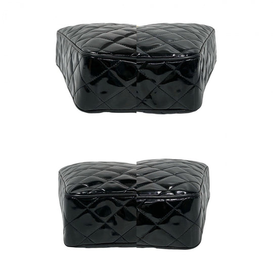 CHANEL Shoulder Bag Patent leather black Matrasse