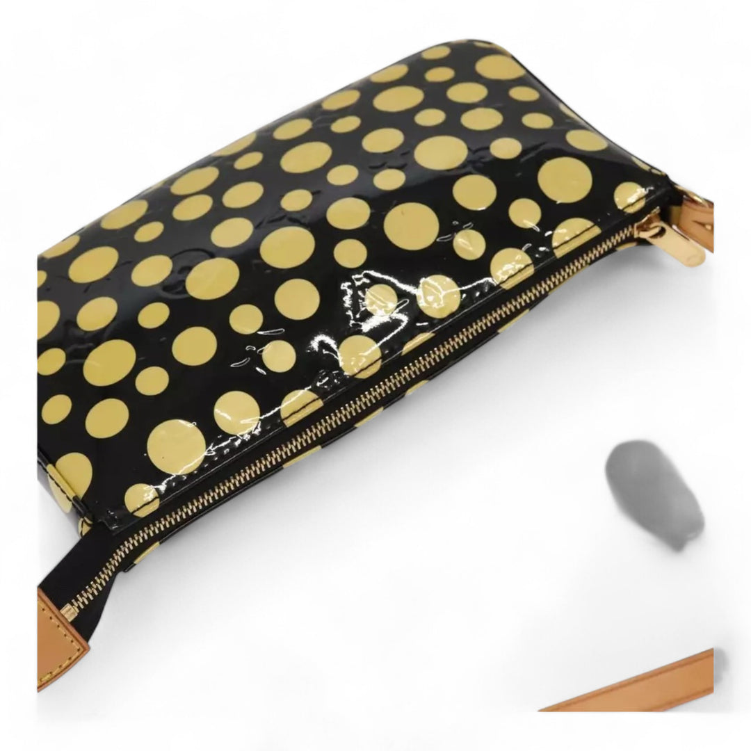 Louis Vuitton Vernis Yayoi Kusama Pochette Accessoires Black Yellow Polka Dot Shoulder Bag Women's Handbag M91427