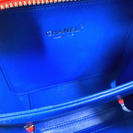 CHANEL Shoulder Bag A93342 Caviar skin Red COCO Mark CC filigree vanity bag Women Used Authentic