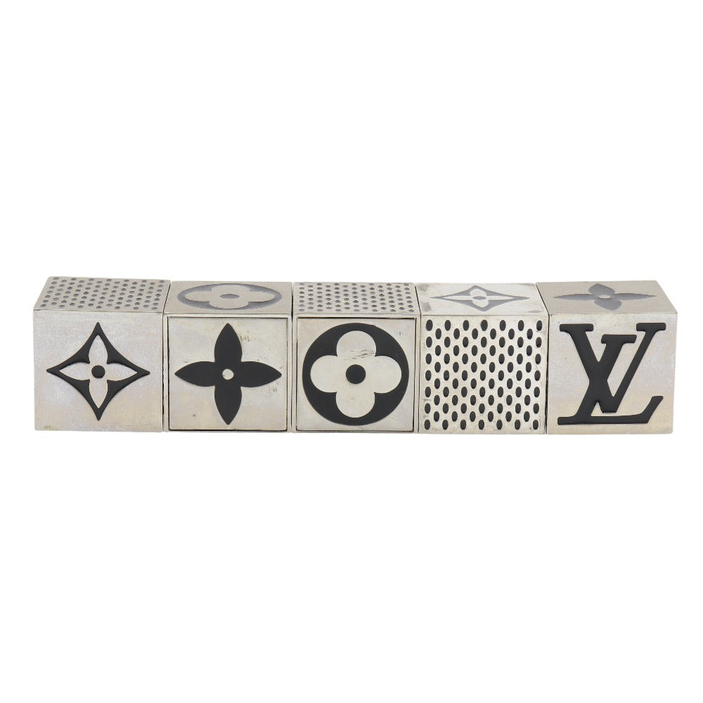 LOUIS VUITTON Other miscellaneous goods M99454 magnet Silver Table game Cube game mens(Unisex) Used Authentic
