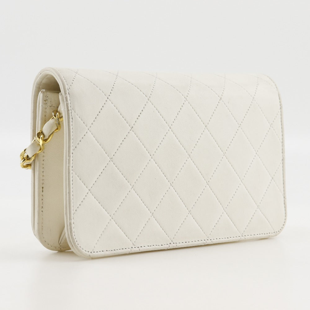 CHANEL Shoulder Bag lambskin White Matrasse ChainShoulder Women Used Authentic
