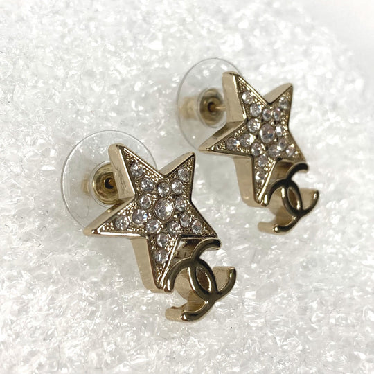 CHANEL Pierce metal gold B23 CC COCO Mark Star Rhinestone Star Women Used Authentic