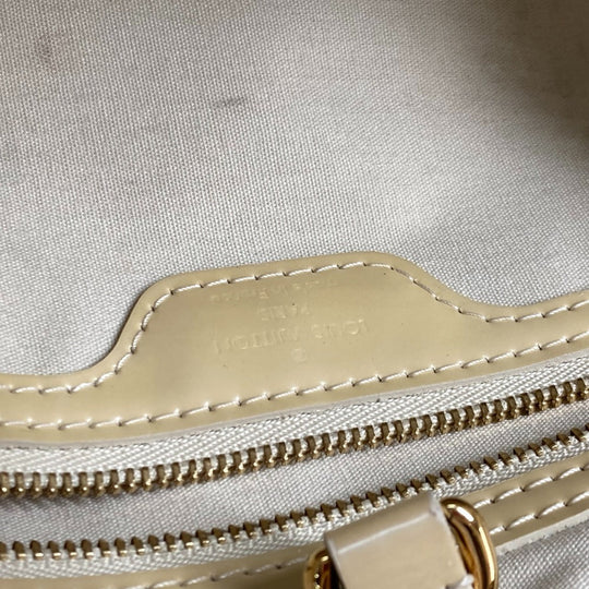 LOUIS VUITTON Tote Bag M91452 Monogram Vernis beige Monogram Vernis Wilsher PM Women Used Authentic