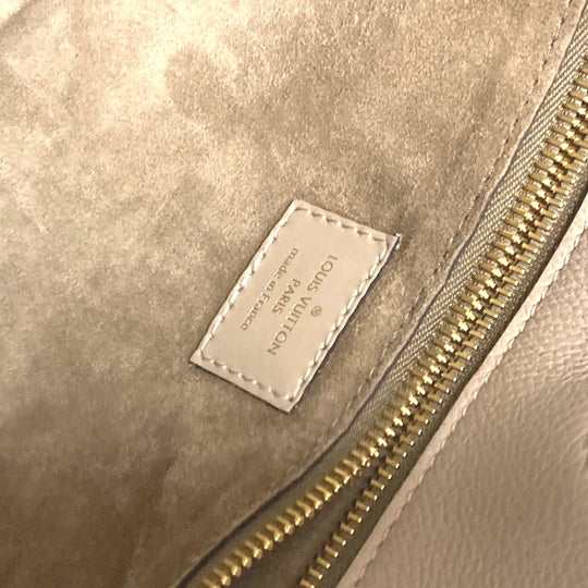 LOUIS VUITTON Tote Bag M94483 leather beige Monogram velours Tote W PM Tuftage Women Used Authentic