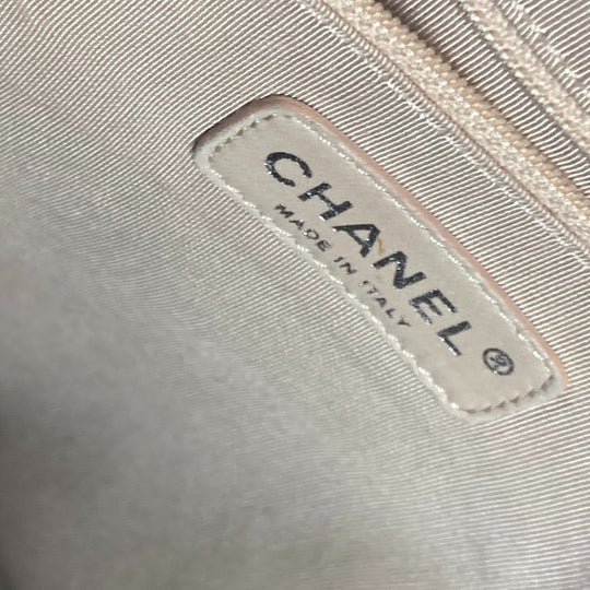 CHANEL Shoulder Bag leather black Unlimited logo
